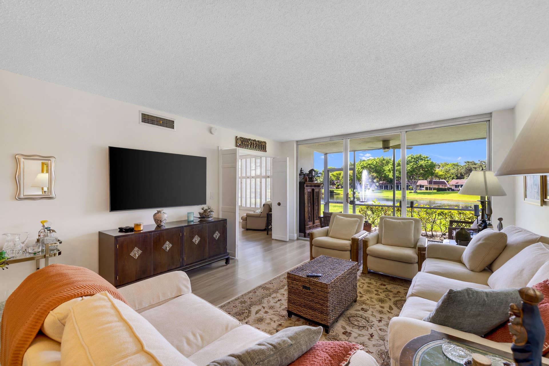 3621 Oaks Clubhouse Dr. Drive, #104, Pompano Beach, Pompano Beach, FL 33069 3621 Oaks Clubhouse Dr-Pompano Beach, Ma