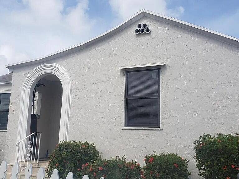 Property photo for 711 Palm Beach Lakes Boulevard, West Palm Beach, FL
