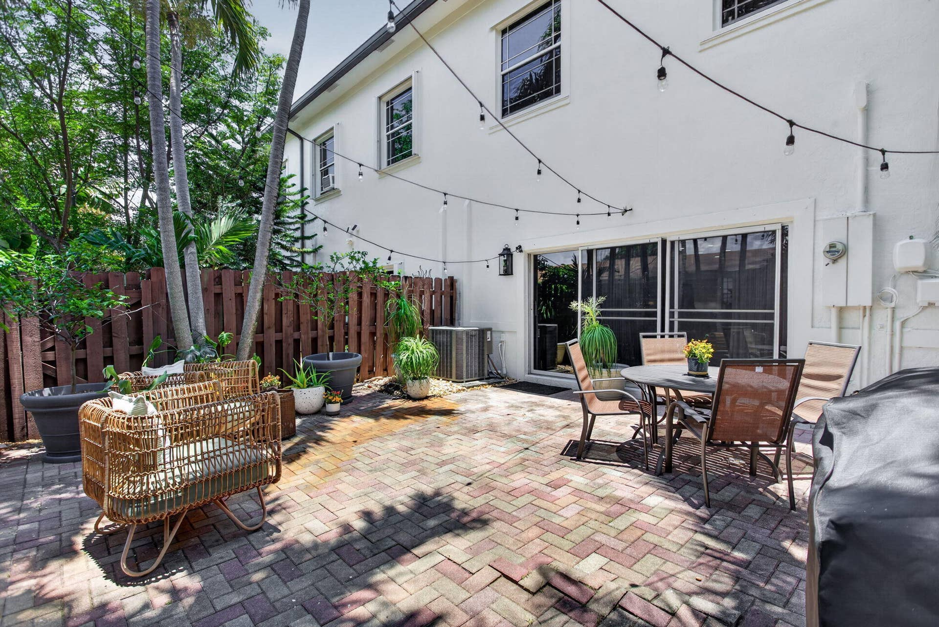 2505 NE 2nd Street, Pompano Beach, FL 33062 31-web-or-mls-2025-9415