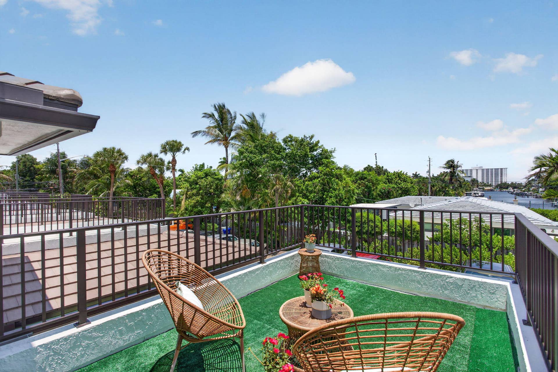 2505 NE 2nd Street, Pompano Beach, FL 33062 Rooftop Deck