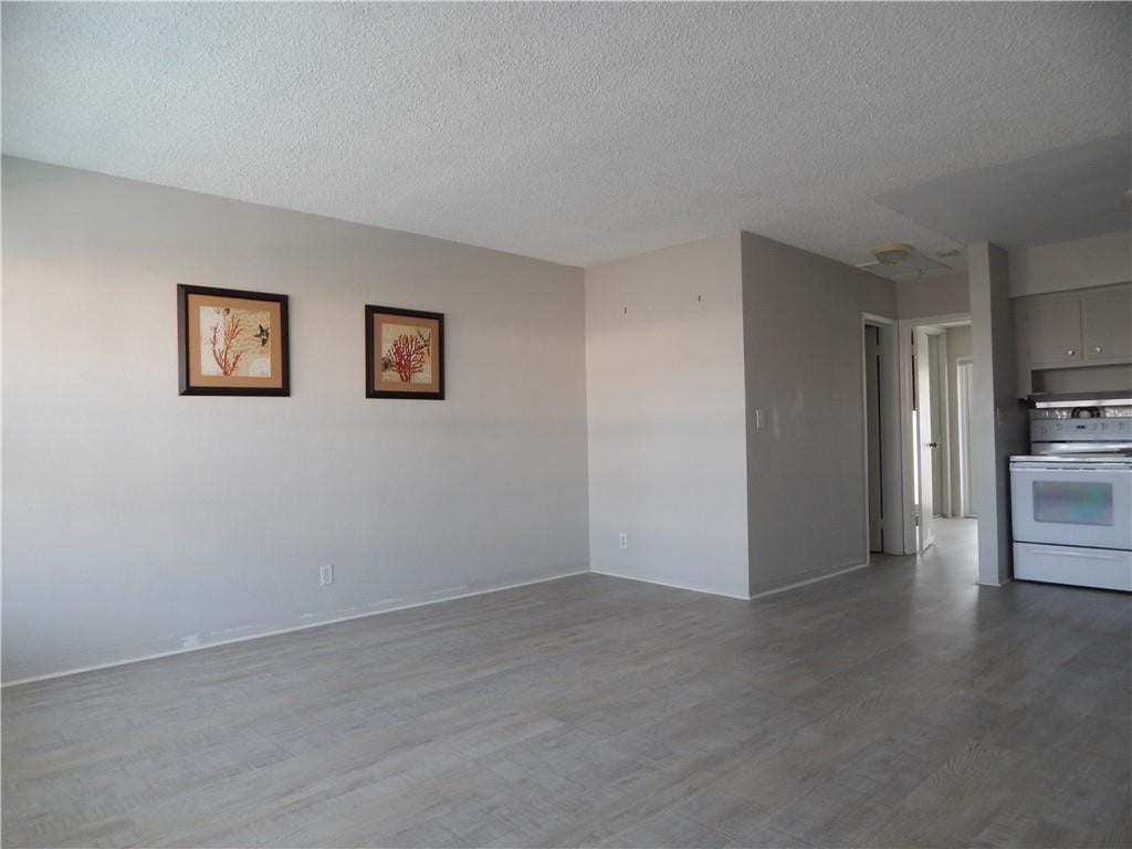 2841 NE 32nd Street, #29, Fort Lauderdale, Fort Lauderdale, FL 33306 Nice new flooring throughout