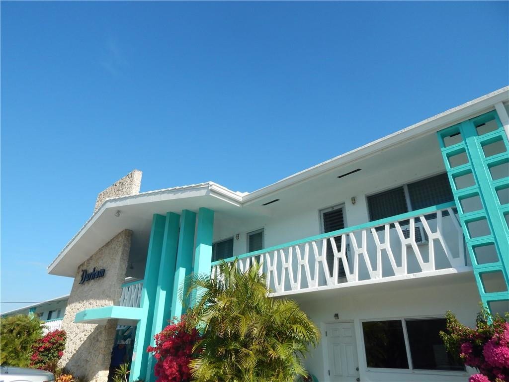 2841 NE 32nd Street, #29, Fort Lauderdale, Fort Lauderdale, FL 33306 Cool Mid century retro building!