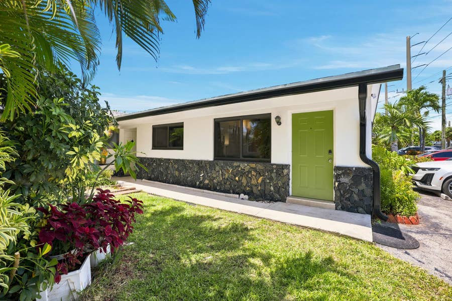 Property photo for 105 SE 2nd Street, Dania Beach, FL