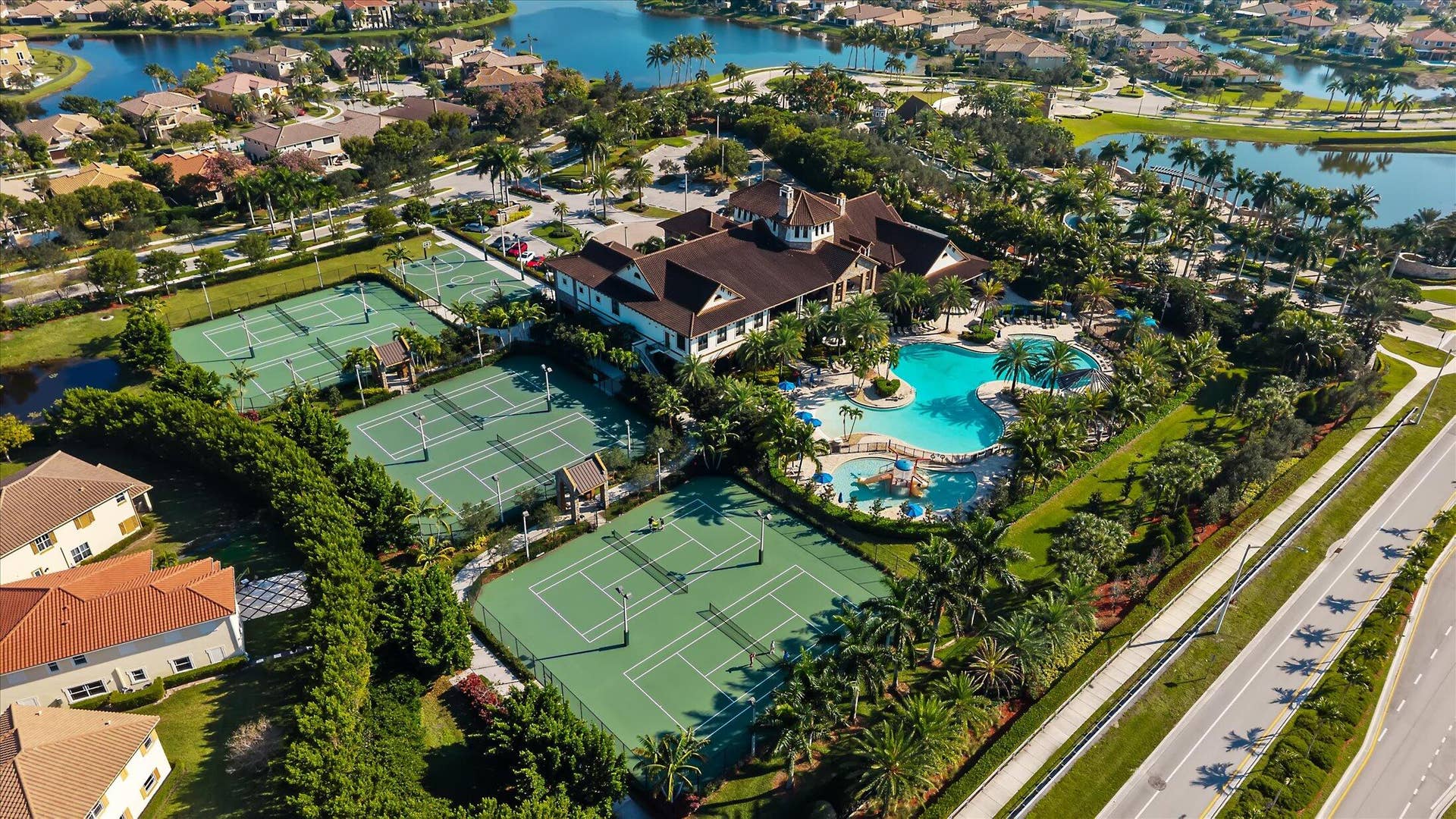 10765 Windward Street, Parkland, FL 33076 cascata