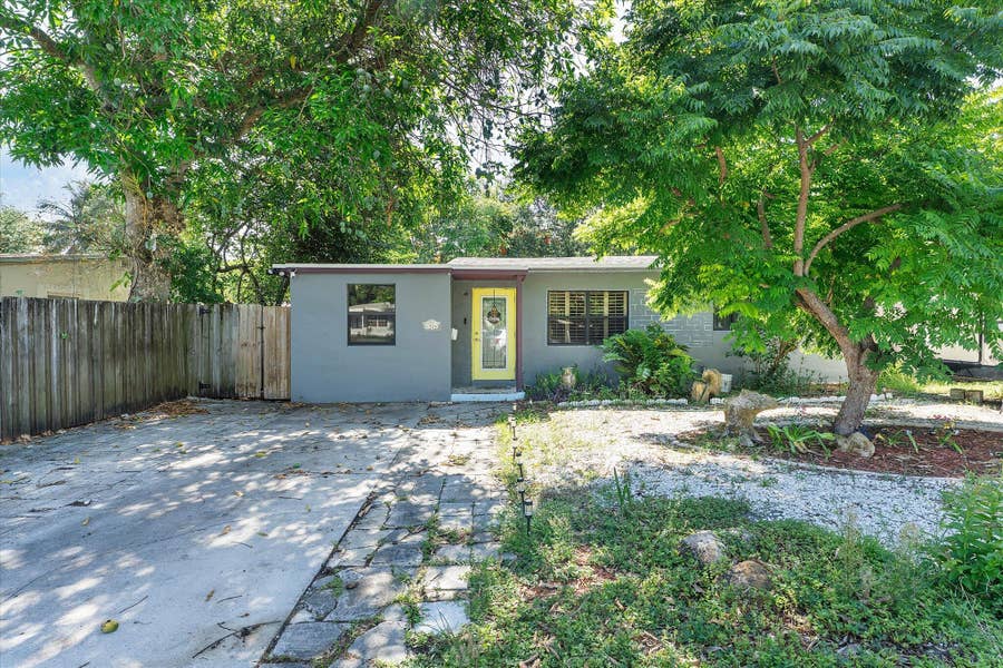 Property photo for 1326 SW 23rd Avenue, Fort Lauderdale, FL