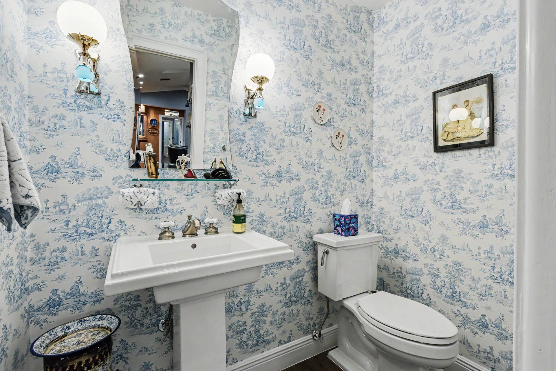 8255 NW 51st Court, Coral Springs, FL 33067 Half Bathroom