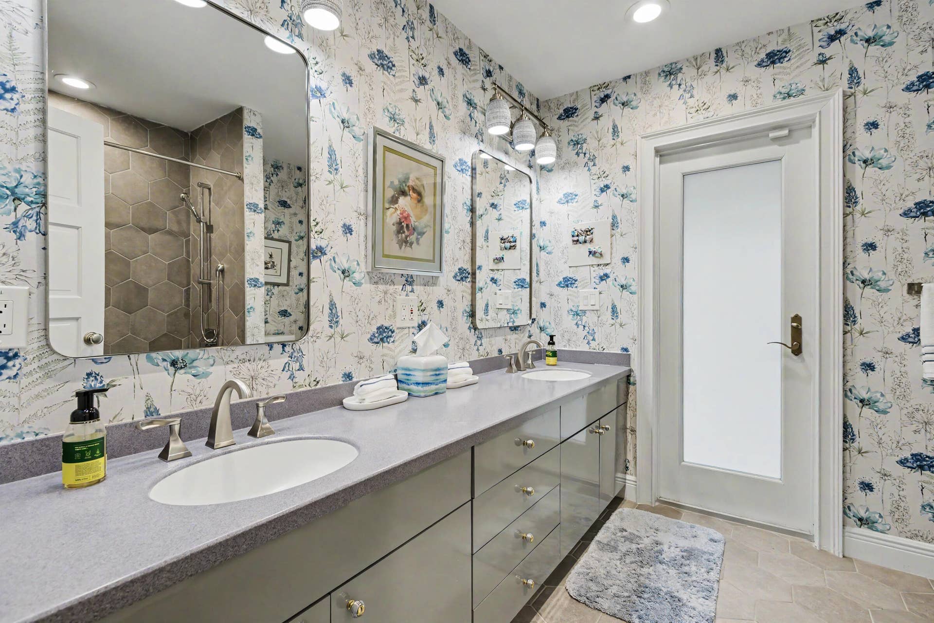 8255 NW 51st Court, Coral Springs, FL 33067 Large Dual Sink Full Bathroom
