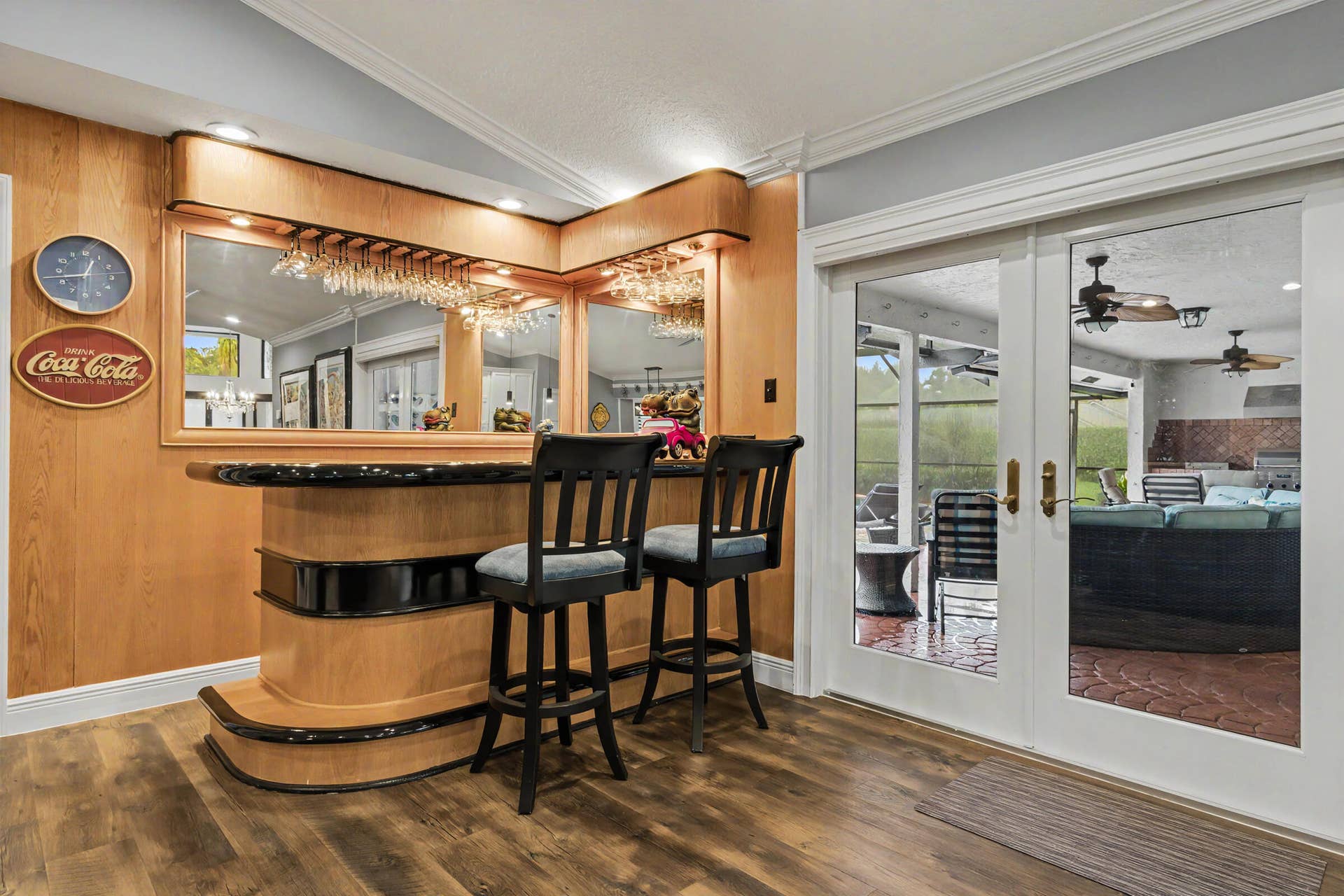 8255 NW 51st Court, Coral Springs, FL 33067 Built in Beautiful Bar area
