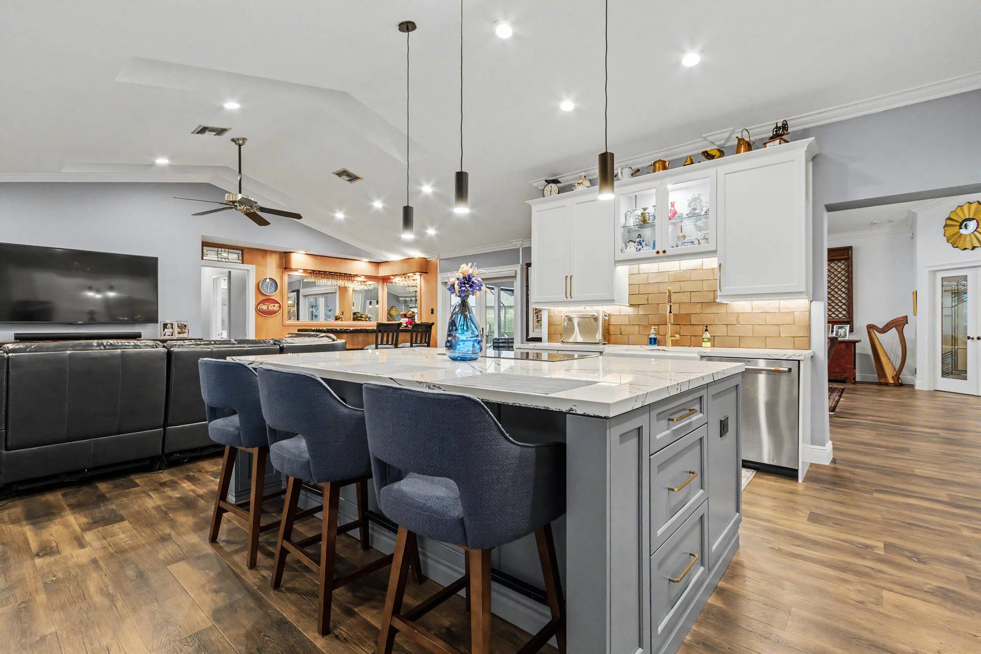 8255 NW 51st Court, Coral Springs, FL 33067 Huge Kitchen Island