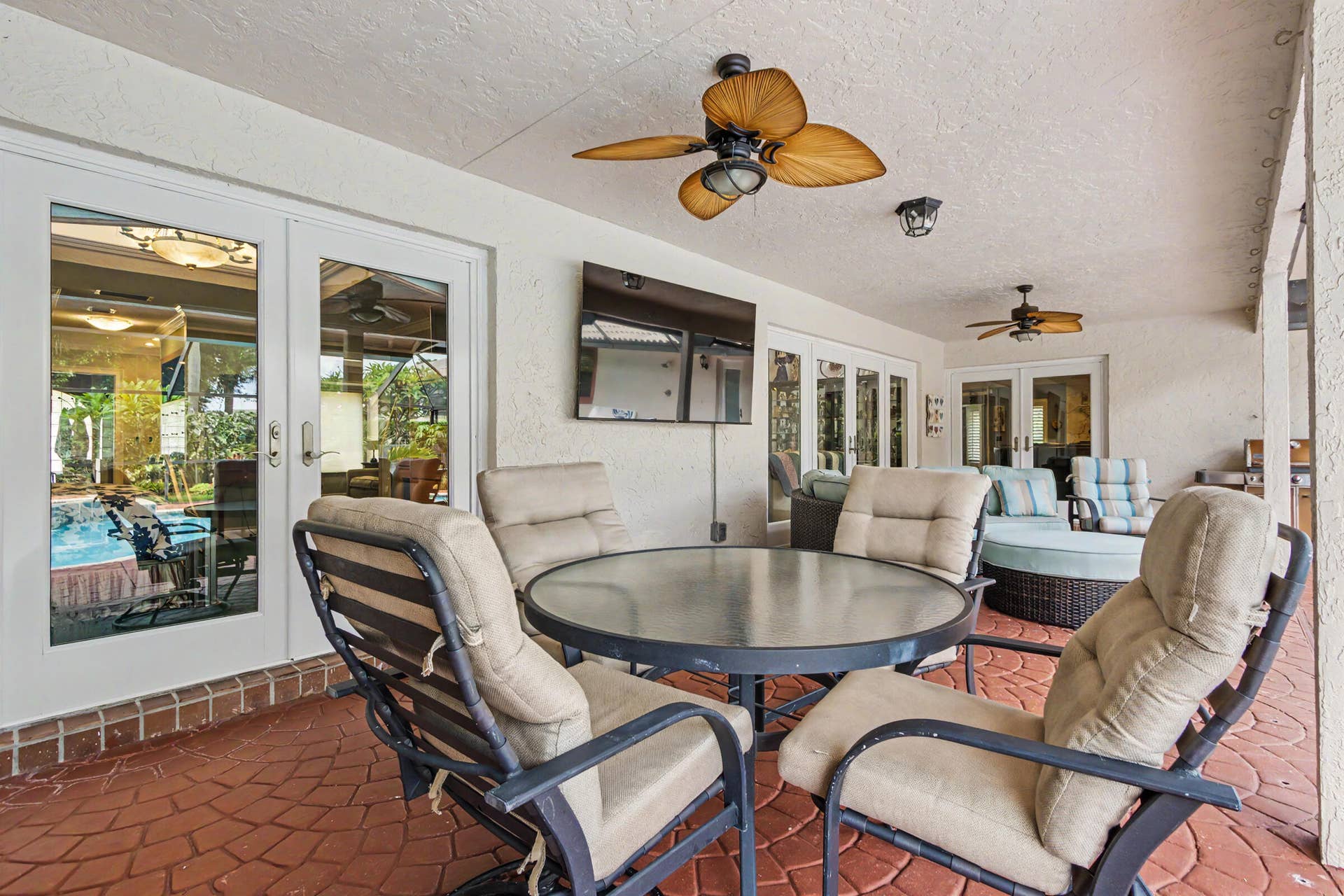8255 NW 51st Court, Coral Springs, FL 33067 Covered Patio ... perfect for entertaining