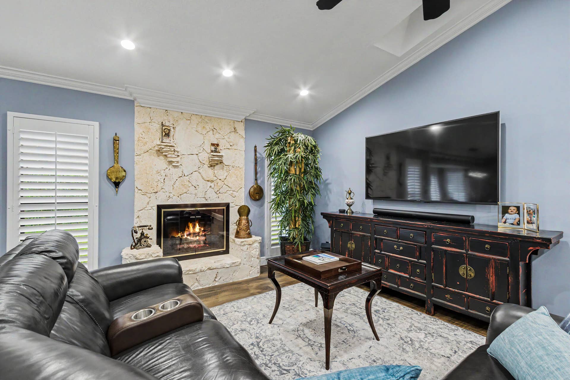 8255 NW 51st Court, Coral Springs, FL 33067 Living Room