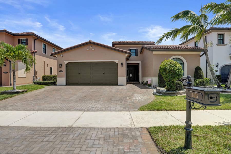 Property photo for 11405 Solstice Circle, Parkland, FL