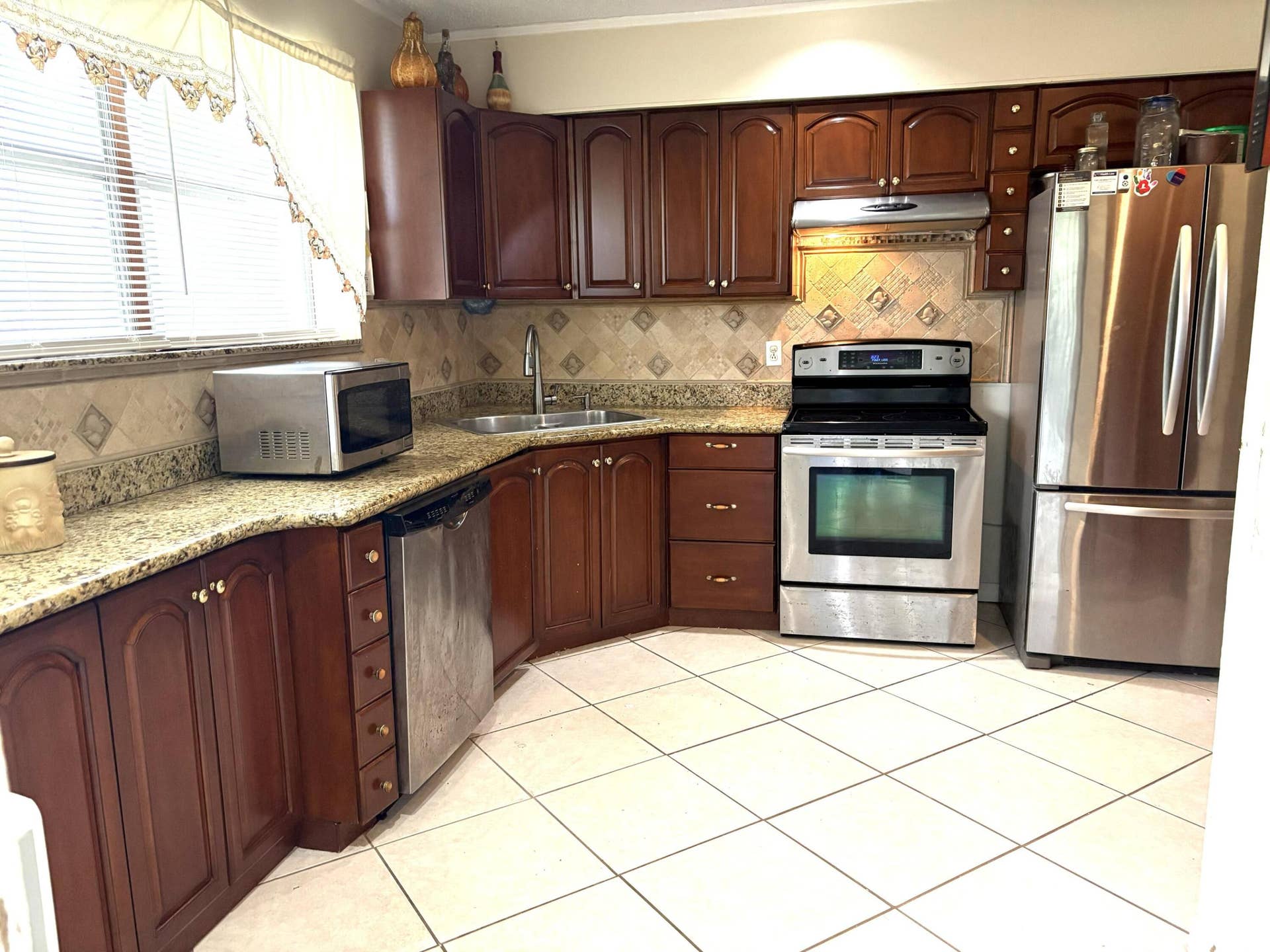 6940 NW 14th Court NW, Plantation, FL 33313 12