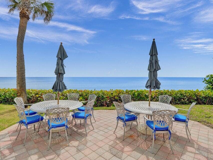 BBQ AREA WITH OUT DOOR DINING!