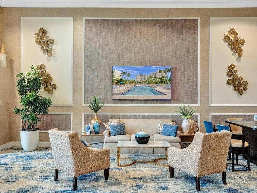TOSCANA WEST COMMON AREA ROOM
