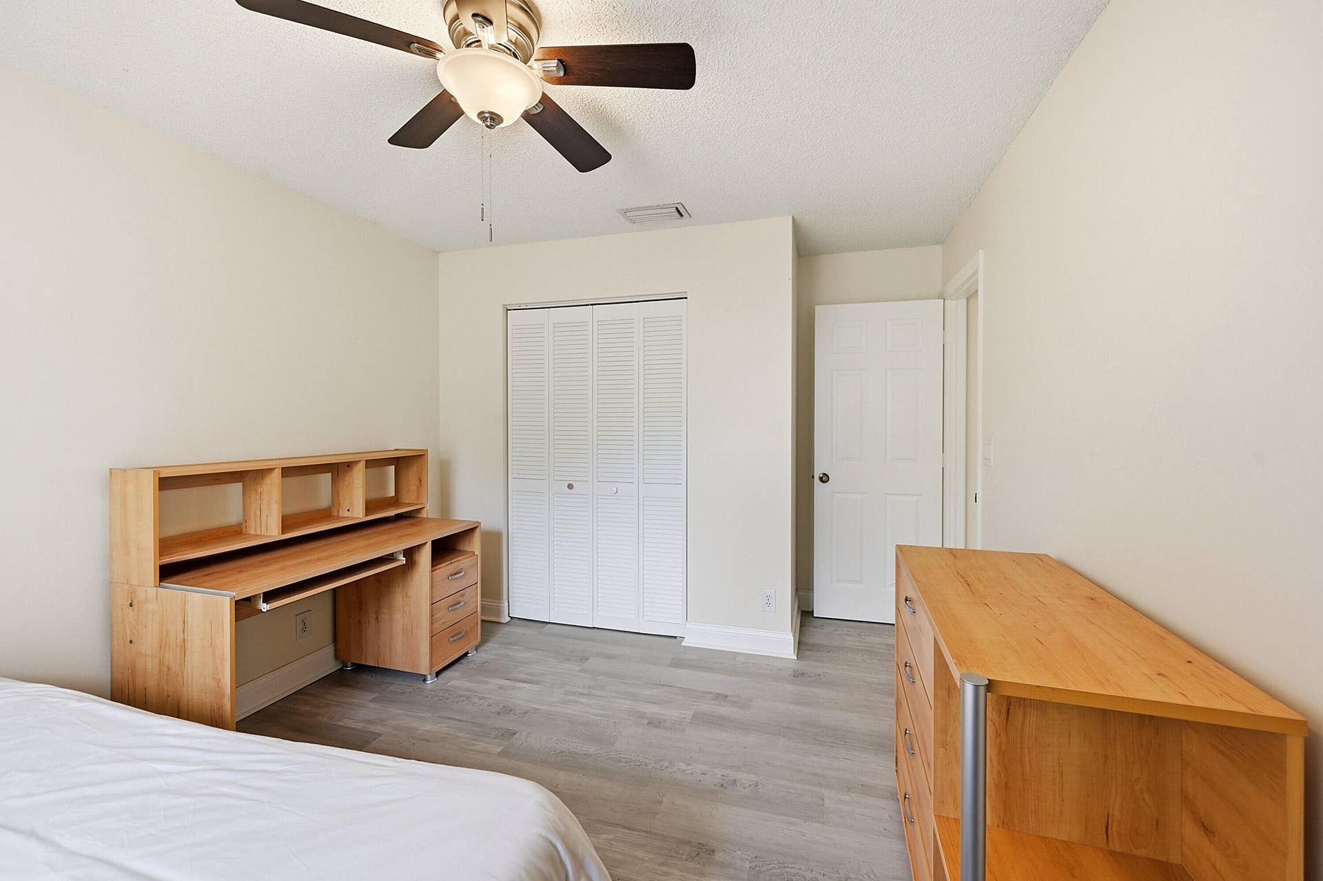12445 SW 7th Place, Davie, FL 33325 13_032_dsc_1721