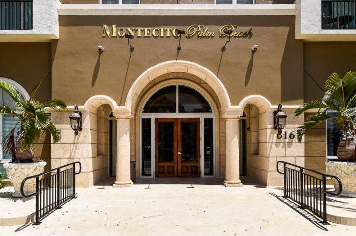 616 Clearwater Park Road, #1207, West Palm Beach, FL 33401 FRONT ENTRANCE