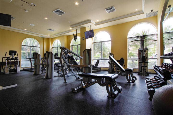 616 Clearwater Park Road, #1207, West Palm Beach, FL 33401 FREE FULLY EQUIPPED GYM