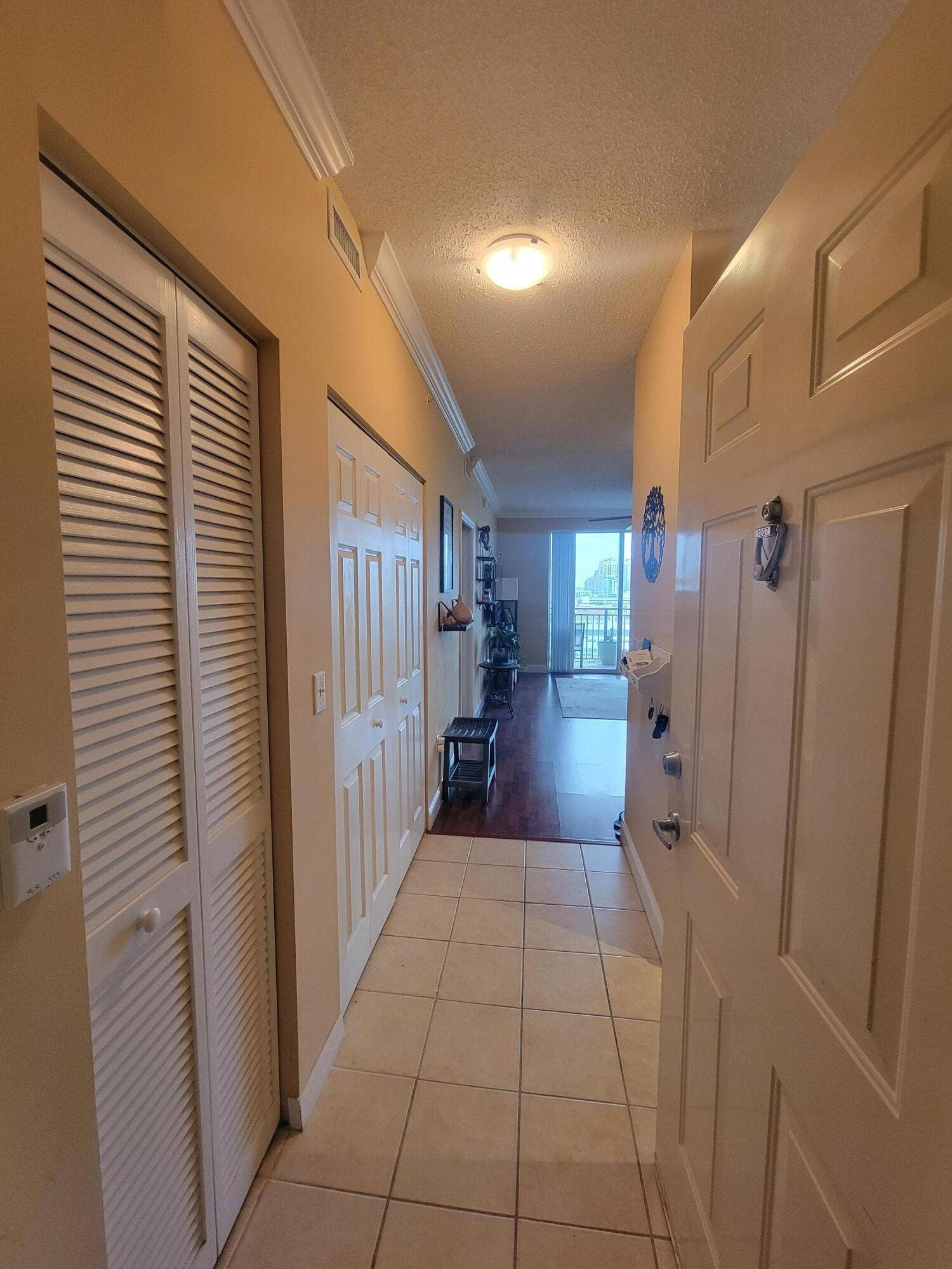 616 Clearwater Park Road, #1207, West Palm Beach, FL 33401 DOOR OPENING