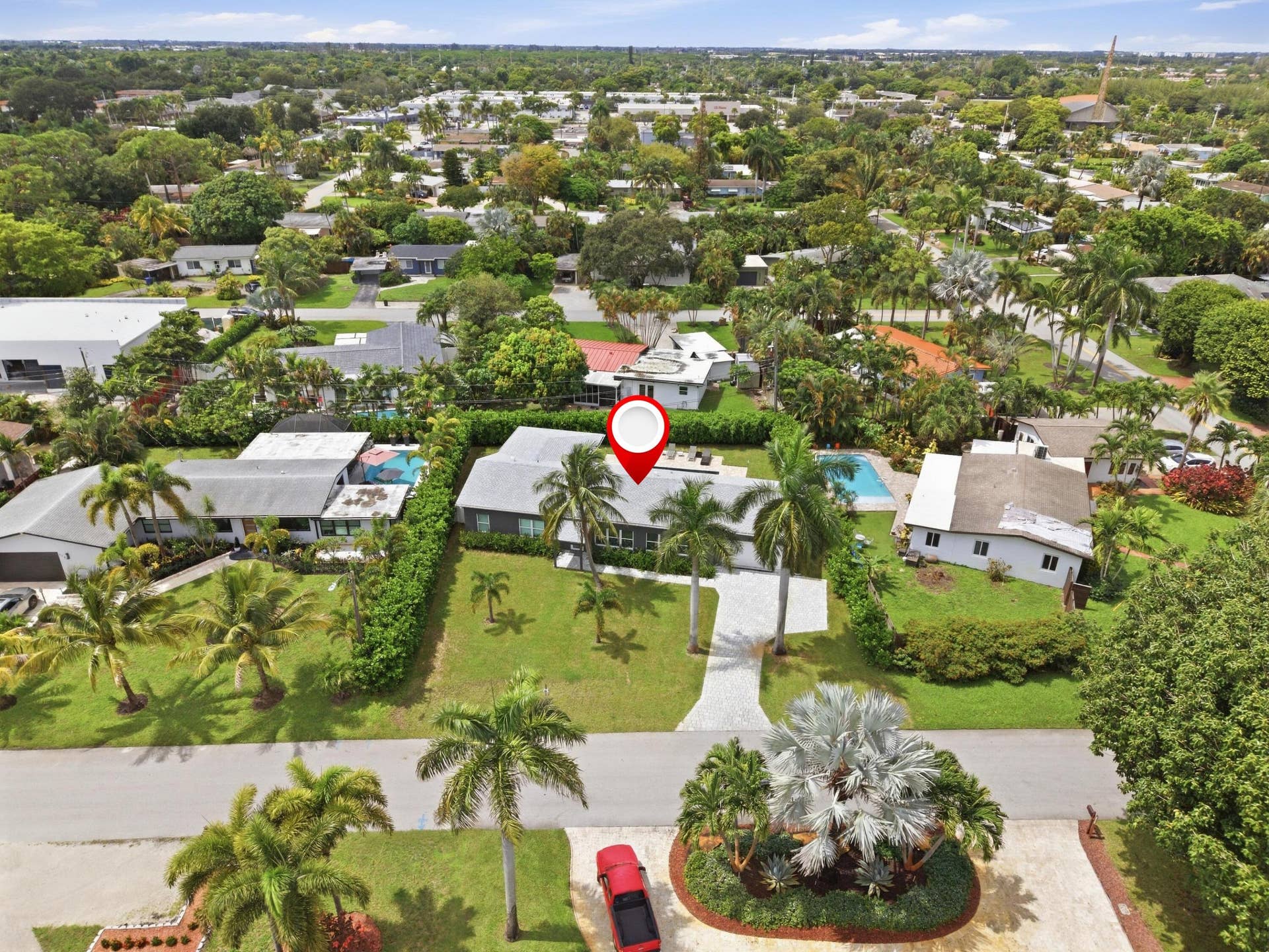 2801 NE 2nd Avenue, Wilton Manors, FL 33334 The Flamingo Oasis, when its hot outside the home is like an Igloo inside. double the Insulation.