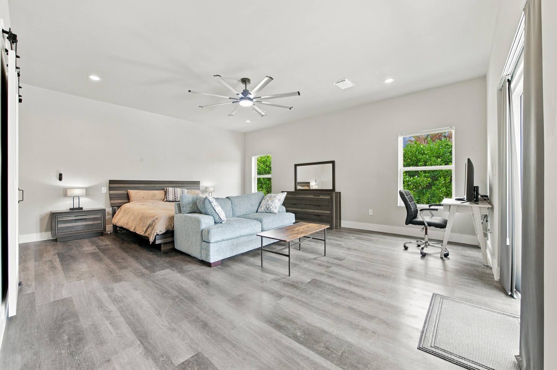 2801 NE 2nd Avenue, Wilton Manors, FL 33334 Oversized Primary Suite