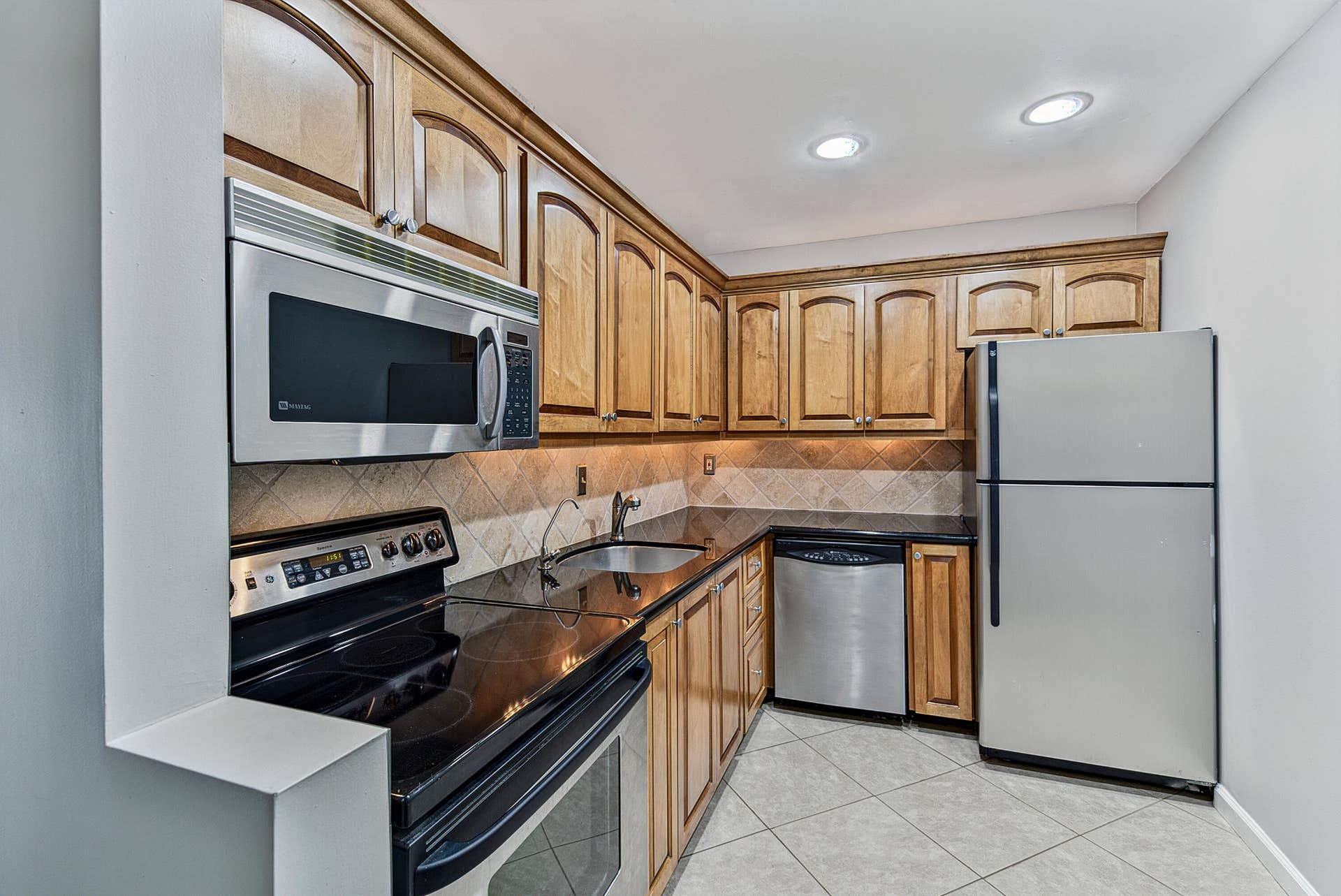 6345 Bay Club Drive, #3, Fort Lauderdale, FL 33308 Remodeled Kitchen