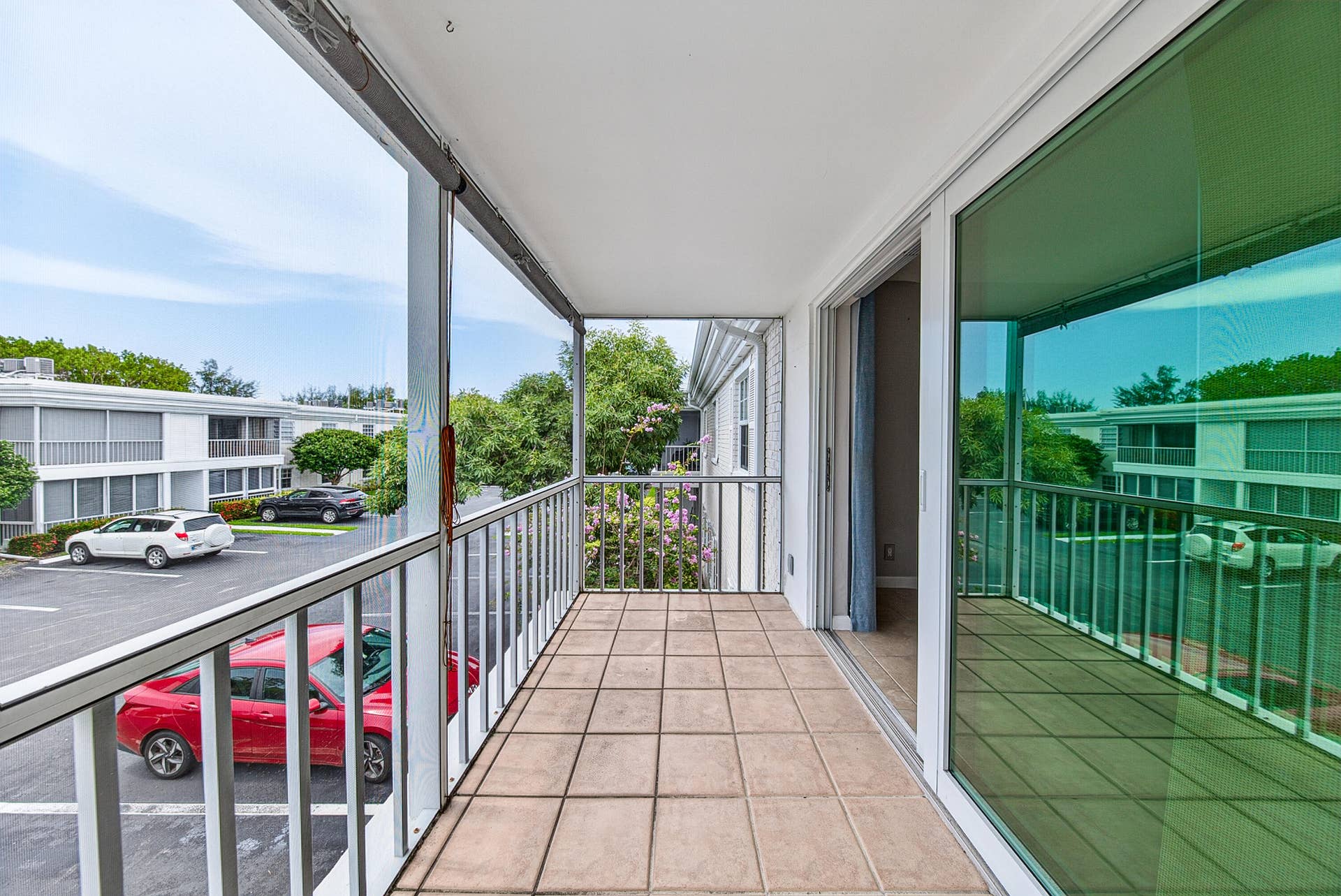 6345 Bay Club Drive, #3, Fort Lauderdale, FL 33308 Spacious Screened Patio
