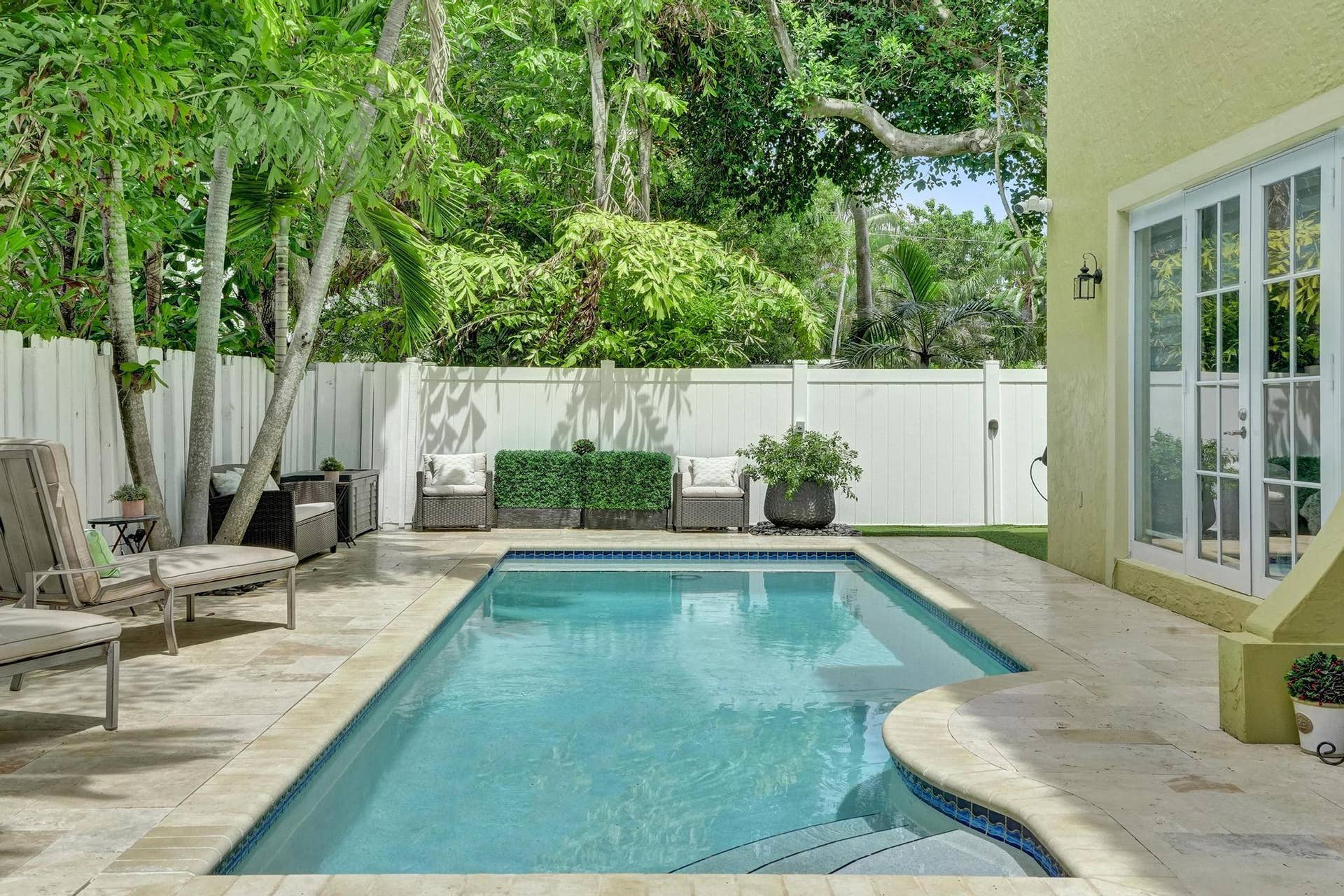1411 NE 7th Street, Fort Lauderdale, FL 33304 DSC00802