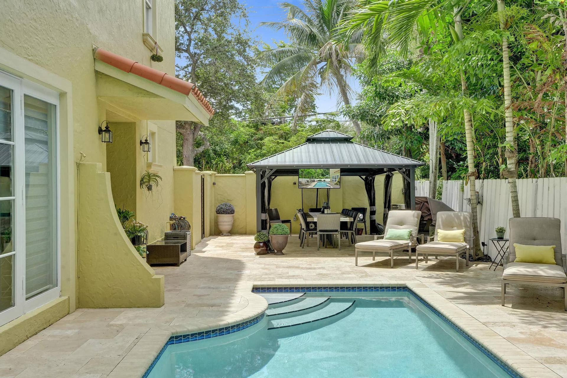 1411 NE 7th Street, Fort Lauderdale, FL 33304 DSC00829