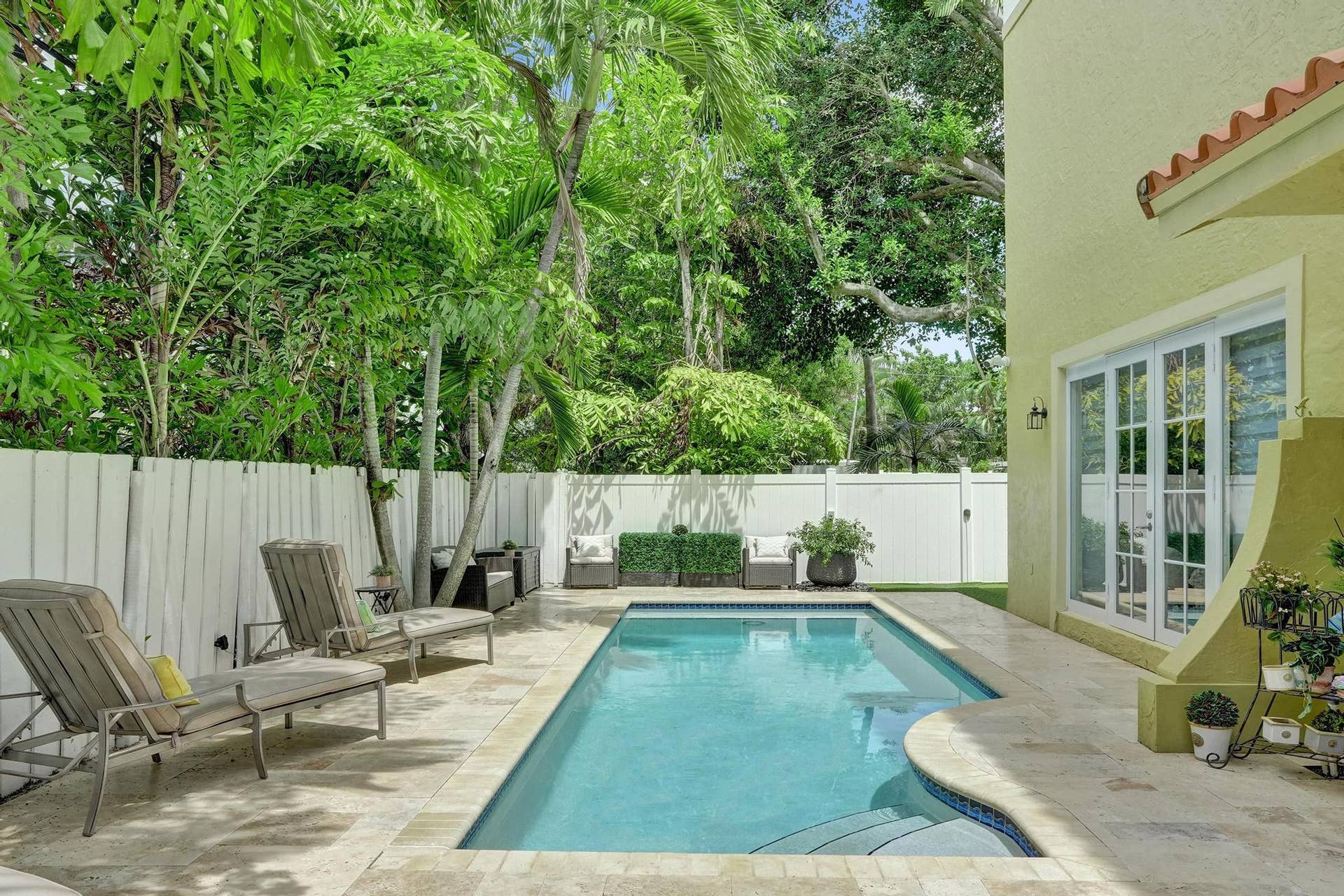 1411 NE 7th Street, Fort Lauderdale, FL 33304 DSC00799