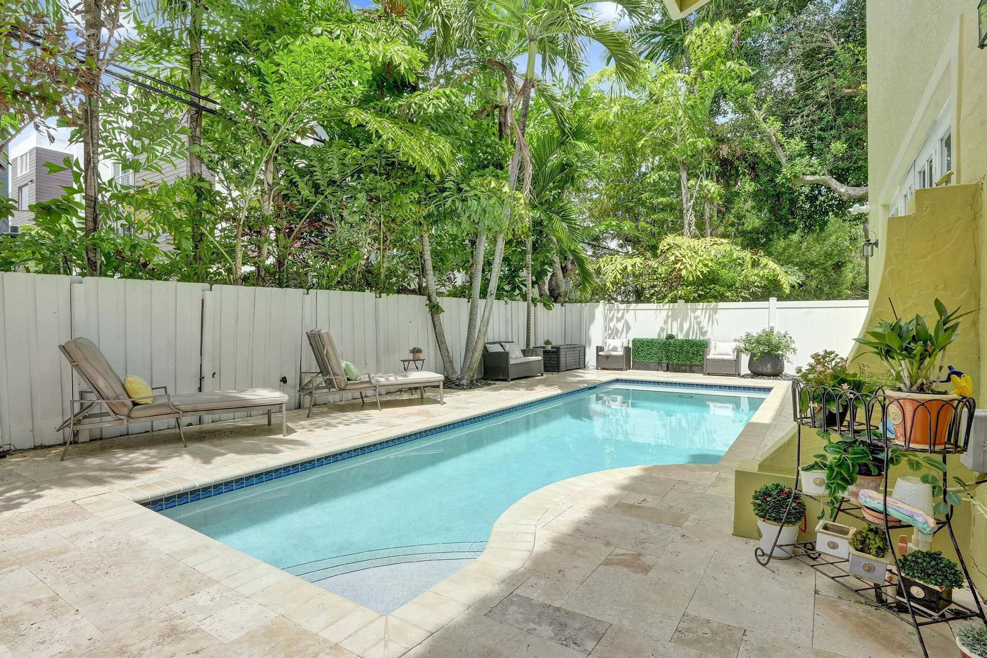 1411 NE 7th Street, Fort Lauderdale, FL 33304 DSC00838