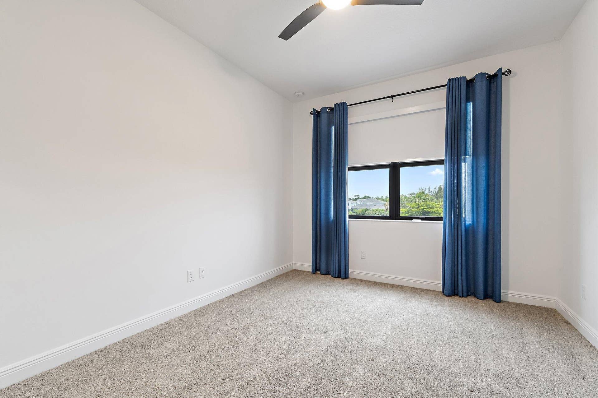041-16378SeaTurtlePl-WestPalmBeach-SMALL