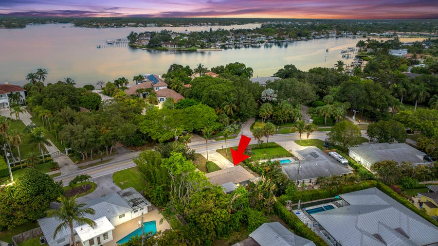 Property photo for 201 W Riverside Drive, Jupiter, FL