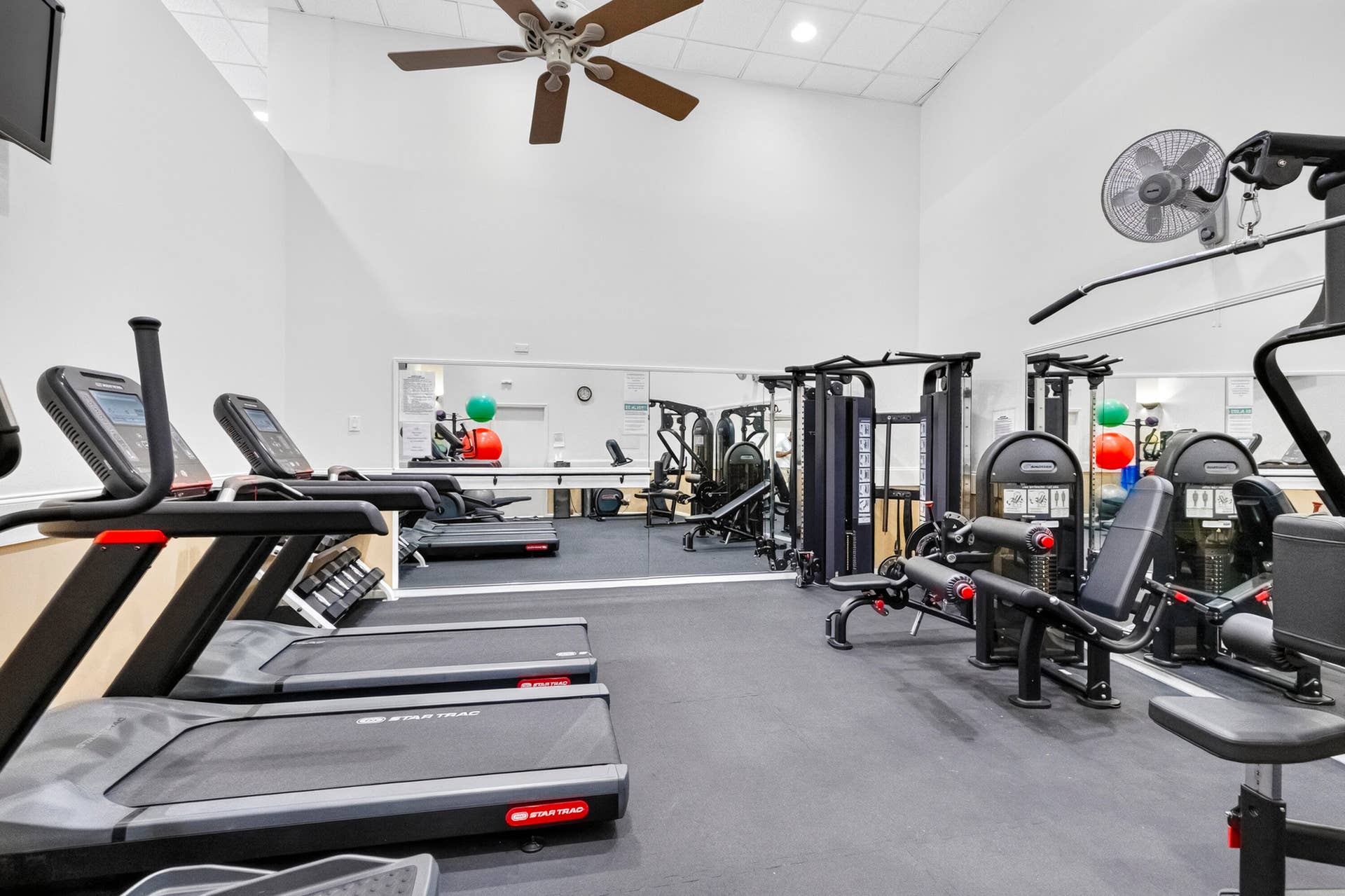 3589 S Ocean Boulevard, #26, South Palm Beach, FL 33480 34-8I8A0486