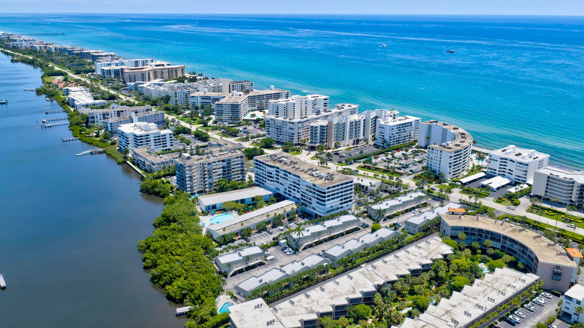 3589 S Ocean Boulevard, #26, South Palm Beach, FL 33480 13-DJI_20260630003431_0752_D_3_D_4_D_5_D