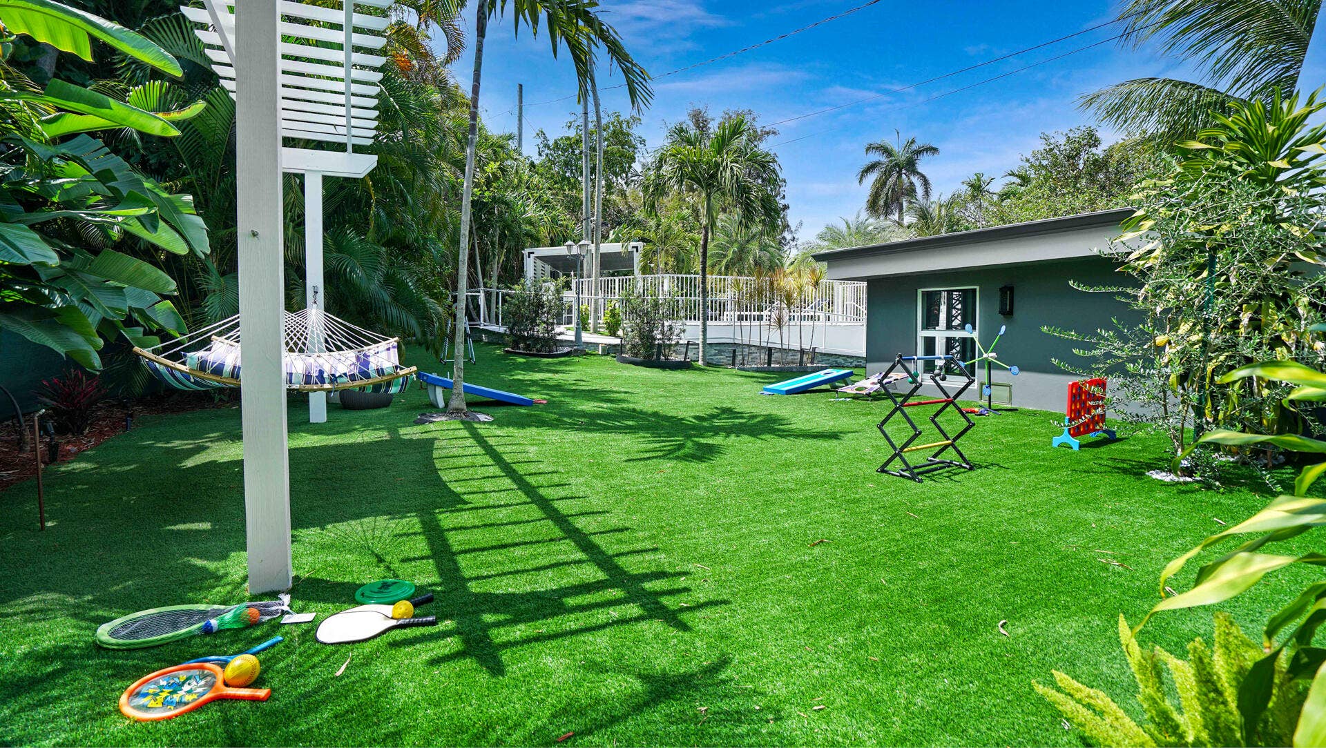 2249 Lazy Lane, Lazy Lake, FL 33305 Yard Outdoor Games Hamkock