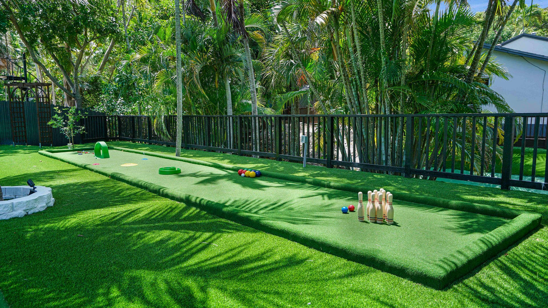 2249 Lazy Lane, Lazy Lake, FL 33305 Bocce court