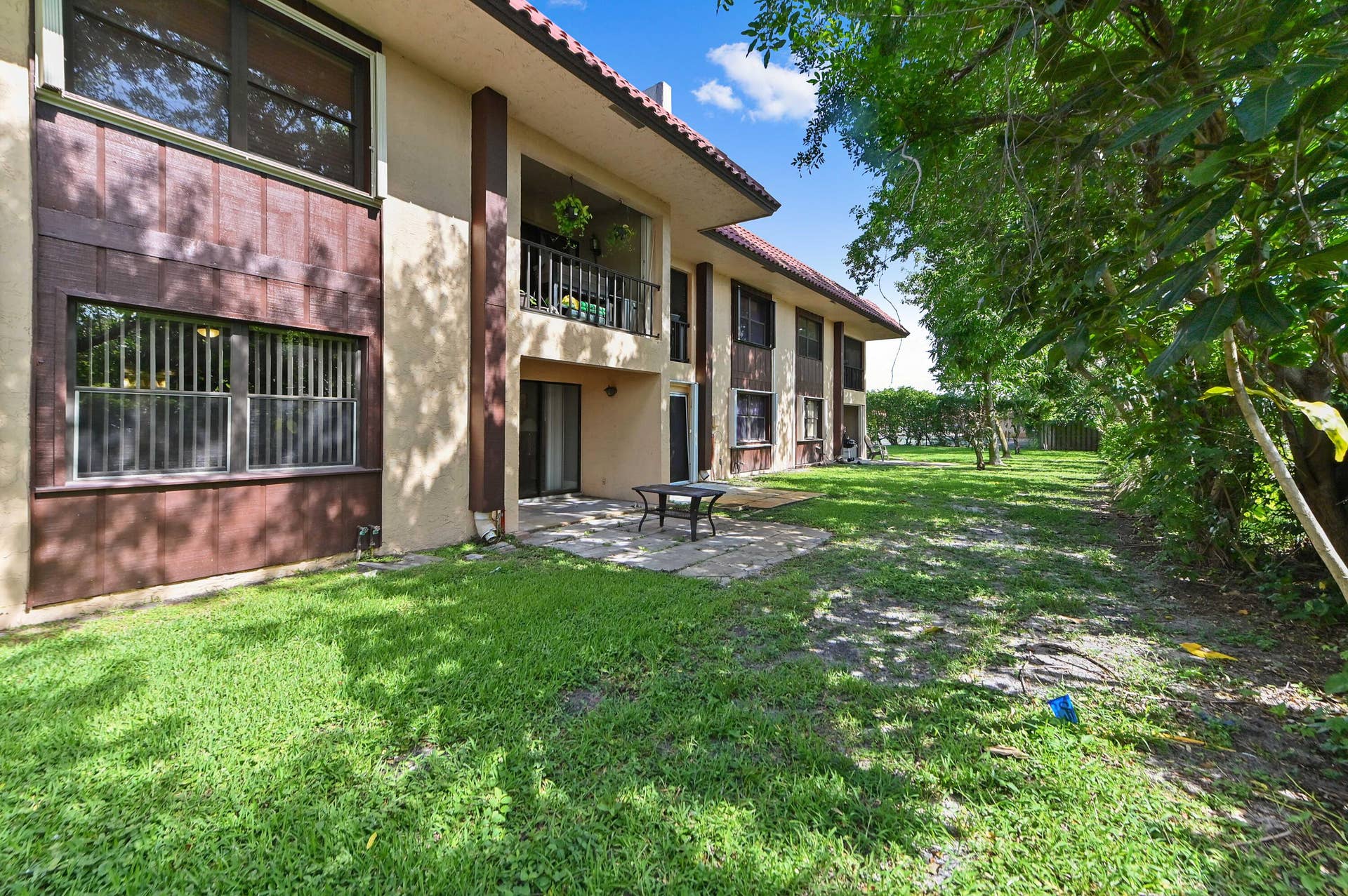 29 backyard 03