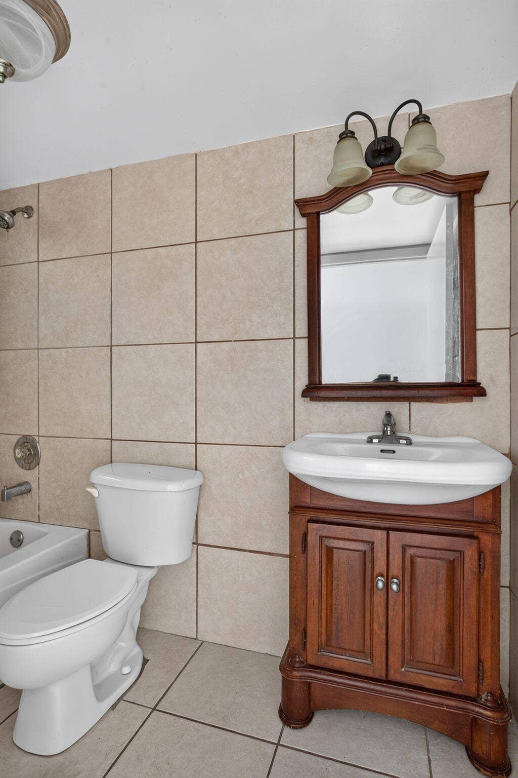2141 NE 42nd Street, #112, Lighthouse Point, FL 33064 32-web-or-mls-2141-1121