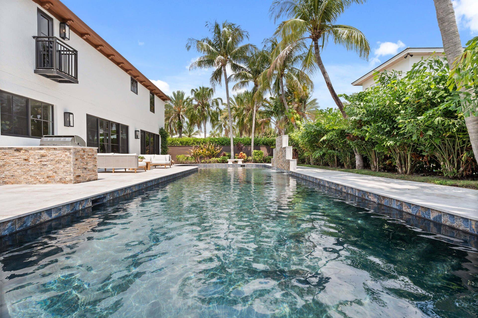 257 E Lakewood Road, West Palm Beach, FL 33405 71_smg09488
