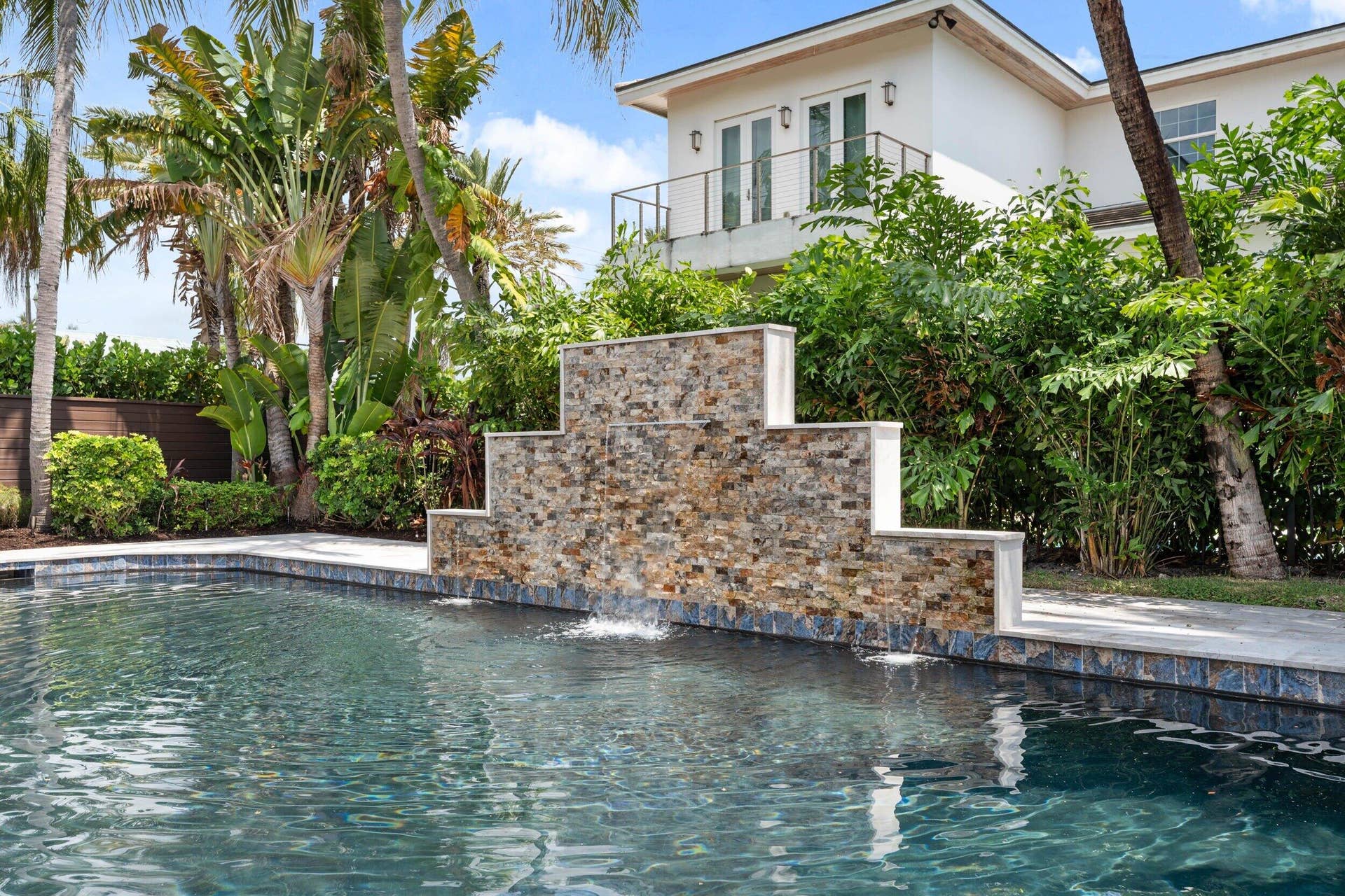 257 E Lakewood Road, West Palm Beach, FL 33405 69_smg09473