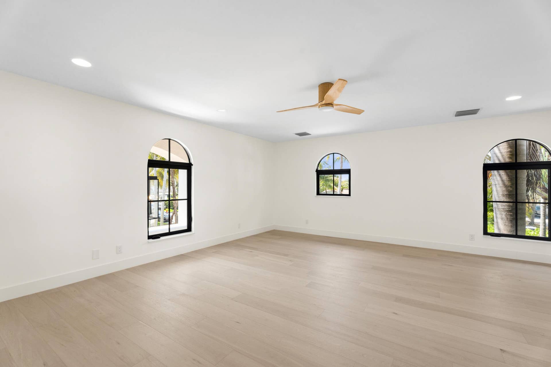 257 E Lakewood Road, West Palm Beach, FL 33405 32_smg09248