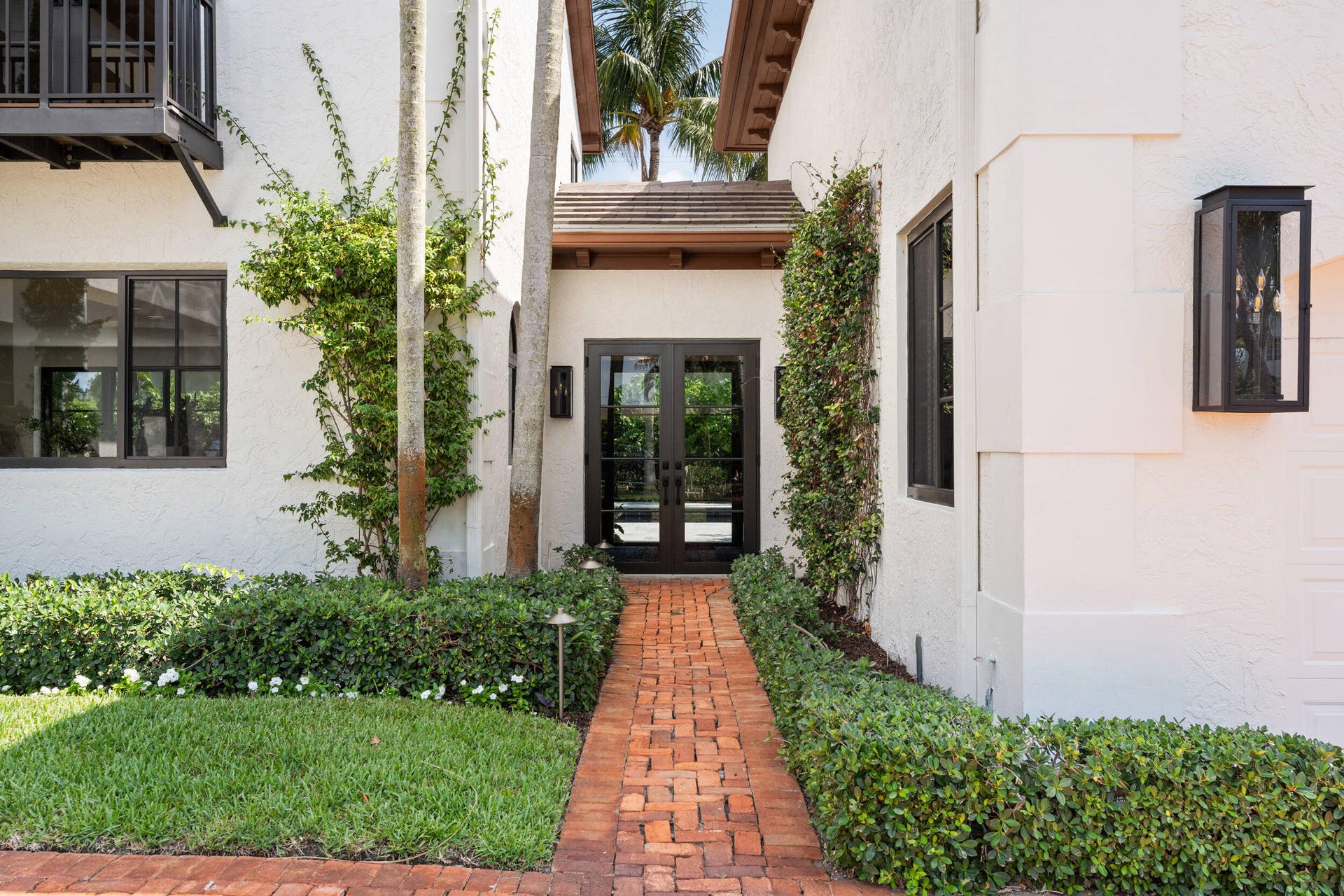 257 E Lakewood Road, West Palm Beach, FL 33405 8_smg09177
