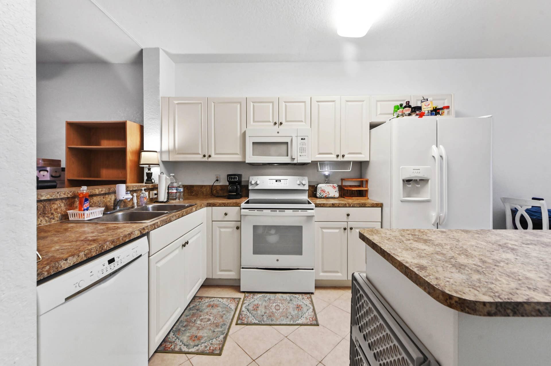 1941 Gardenia Court, Riviera Beach, FL 33404 08 Kitchen 01