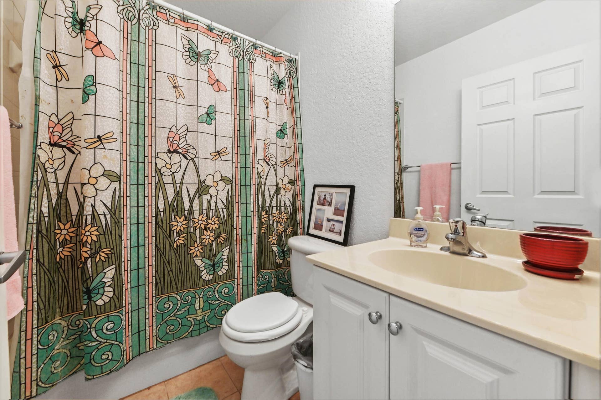 1941 Gardenia Court, Riviera Beach, FL 33404 15 Bathroom 02
