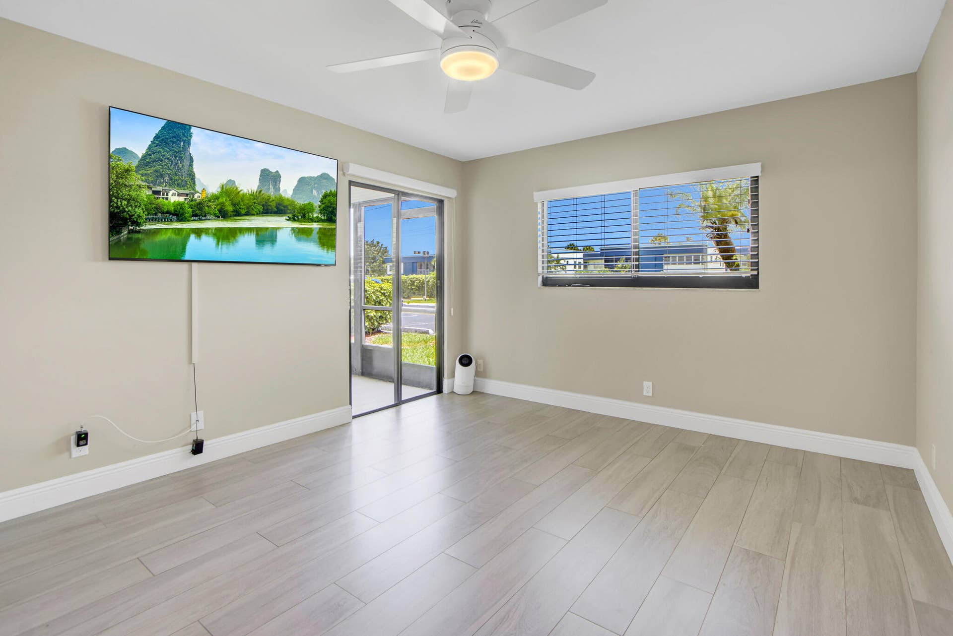 15451-Pembridge-Dr-206_16_MLS