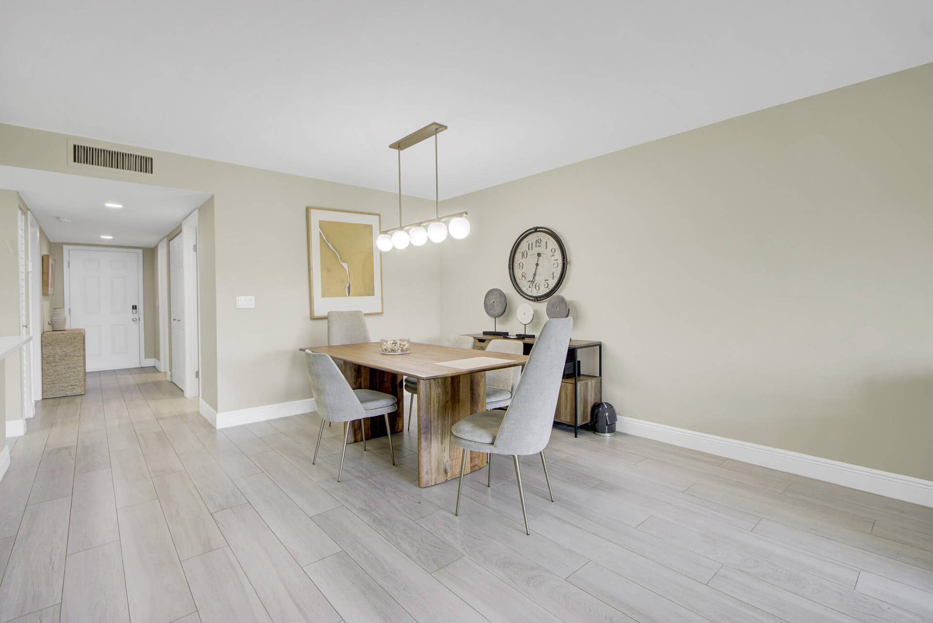 15451-Pembridge-Dr-206_09_MLS