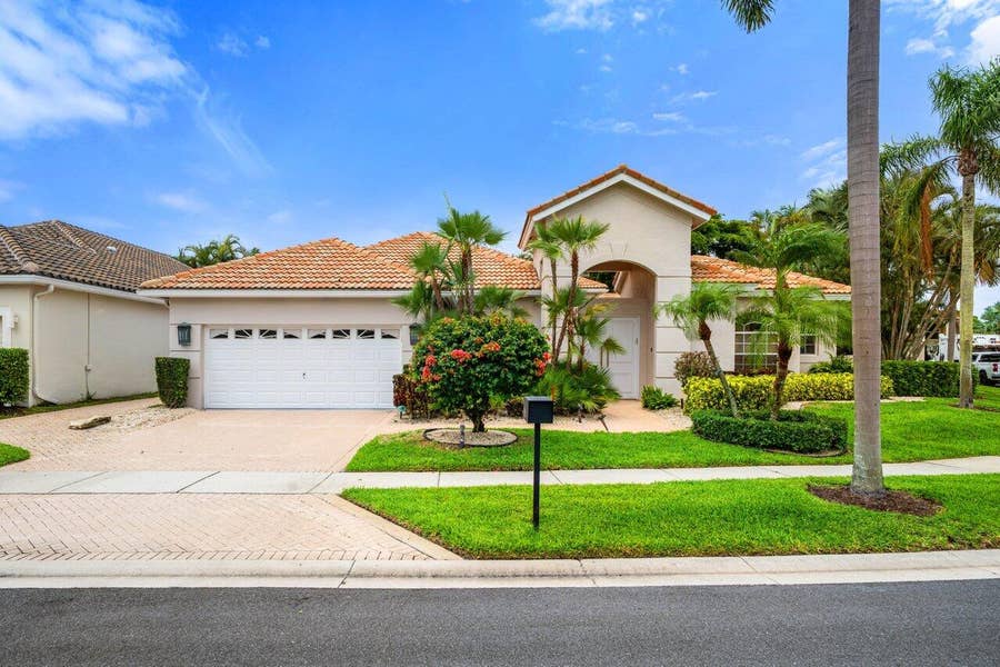 Property photo for 5785 Regency Circle E, Boca Raton, FL