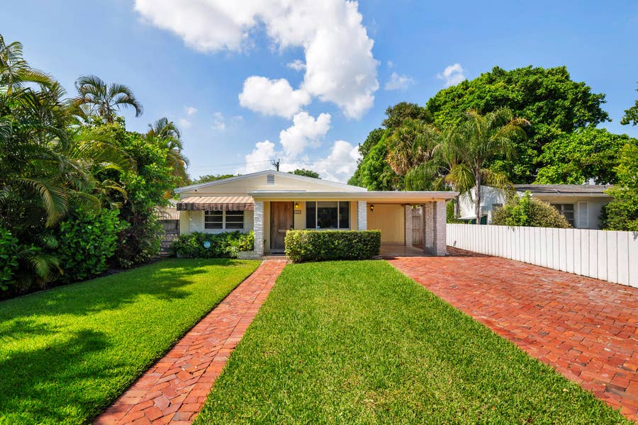 Property photo for 326 Marlborough Place, West Palm Beach, FL