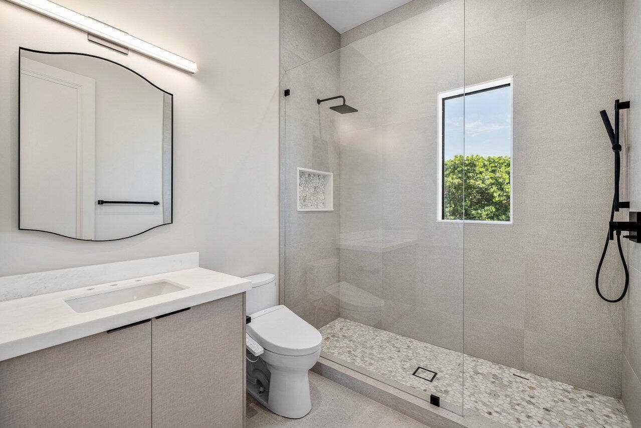 053-7935SouthFlaglerDrive-WestPalmBeach-